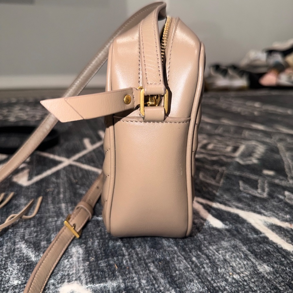 Saint Laurent - Picture 4 of 8